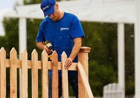 Best Fencing Contractors Experts